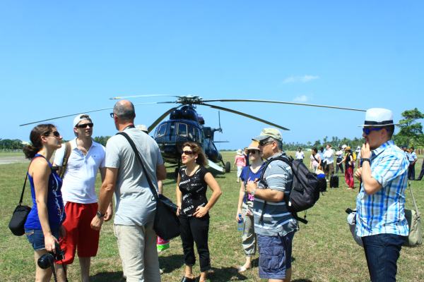 connConnaissance de Ceylan with
Helitours